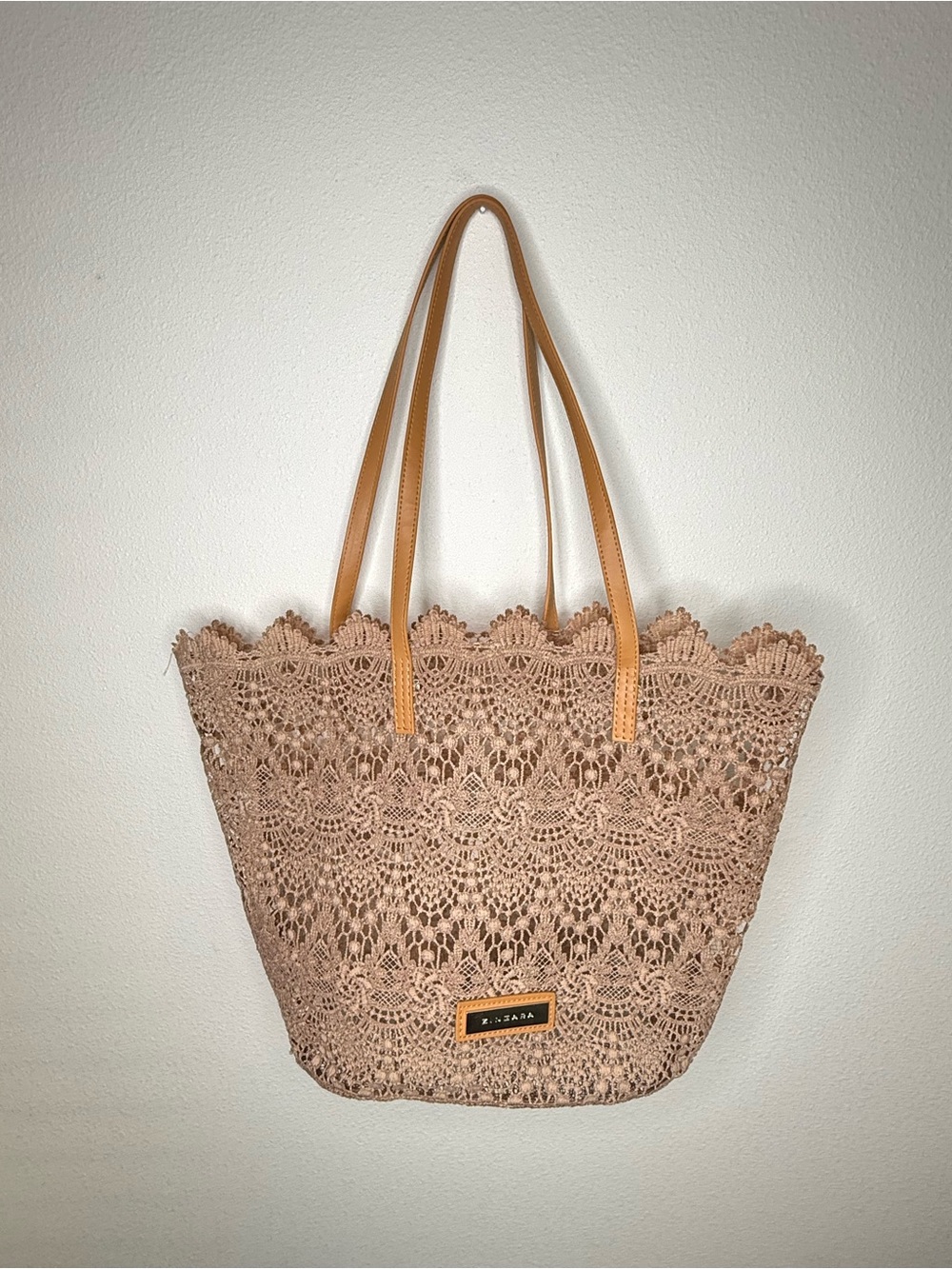 Zingara Bag Crochet Beige taupe Tote Leather Tan Straps scalloped edge Starched